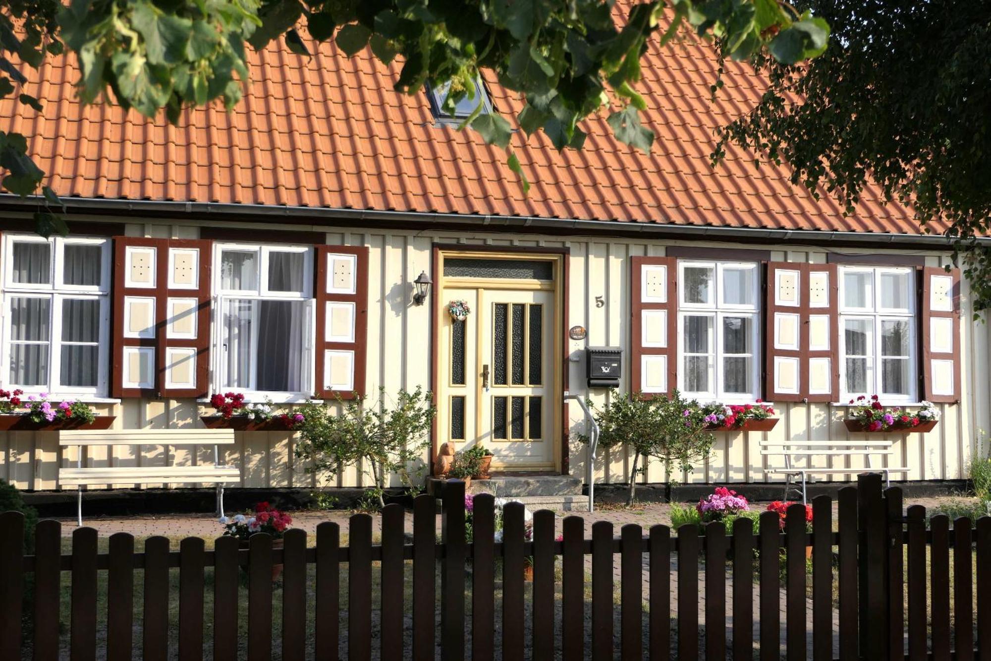 Kapitänshaus In Strandnähe In Privatunterkunft Prerow
